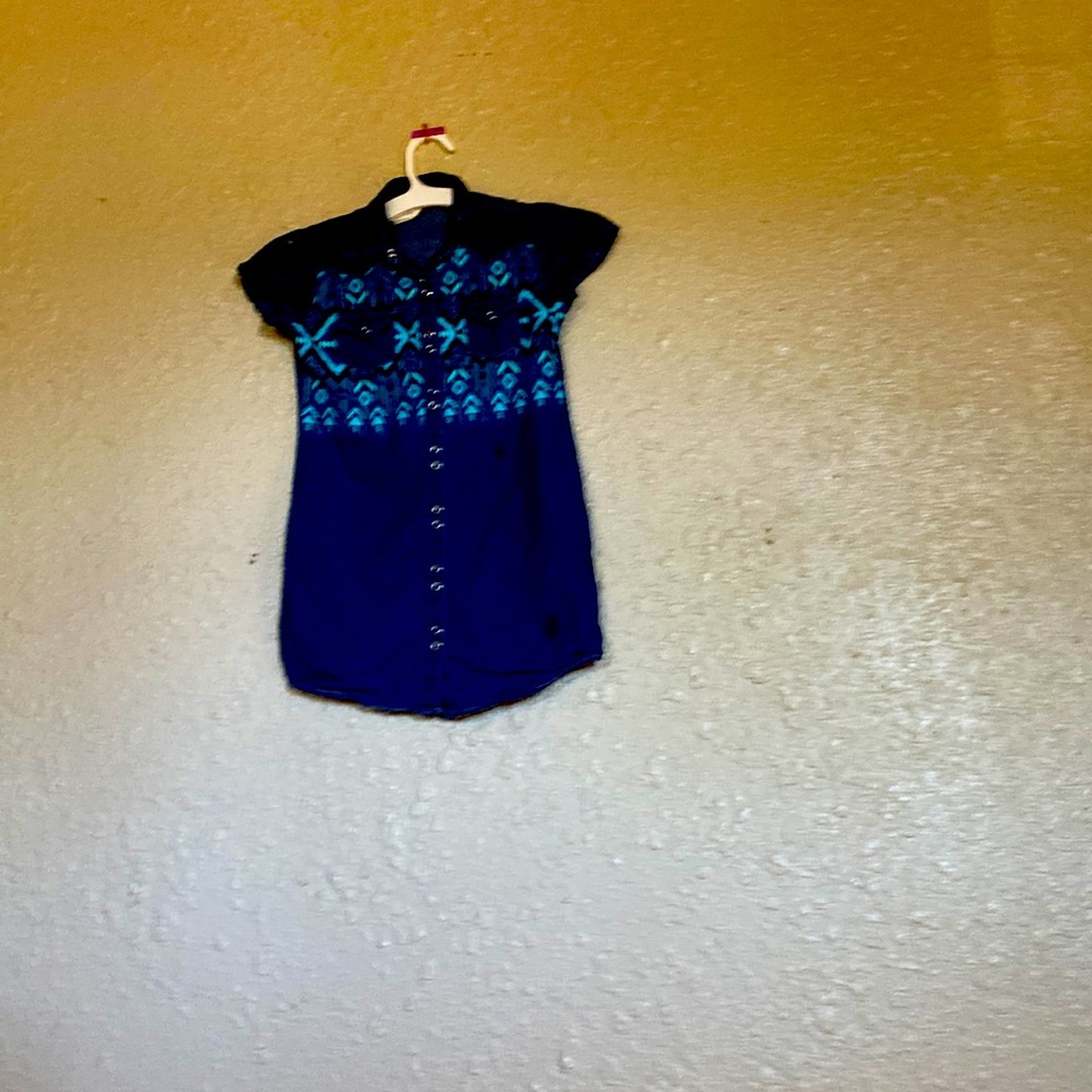 Blue dress small pockets and unbuttoned